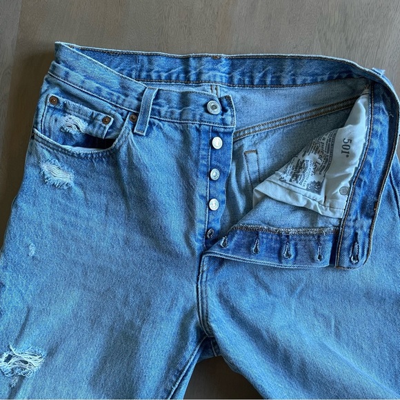 Levi’s Classic 501s Denim Jeans - Picture 3 of 8